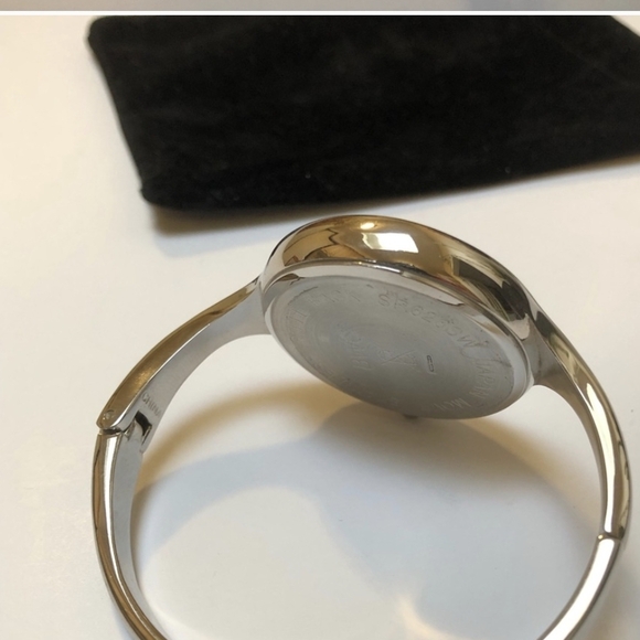 Silver Women's Quartz Watch - Picture 3 of 6